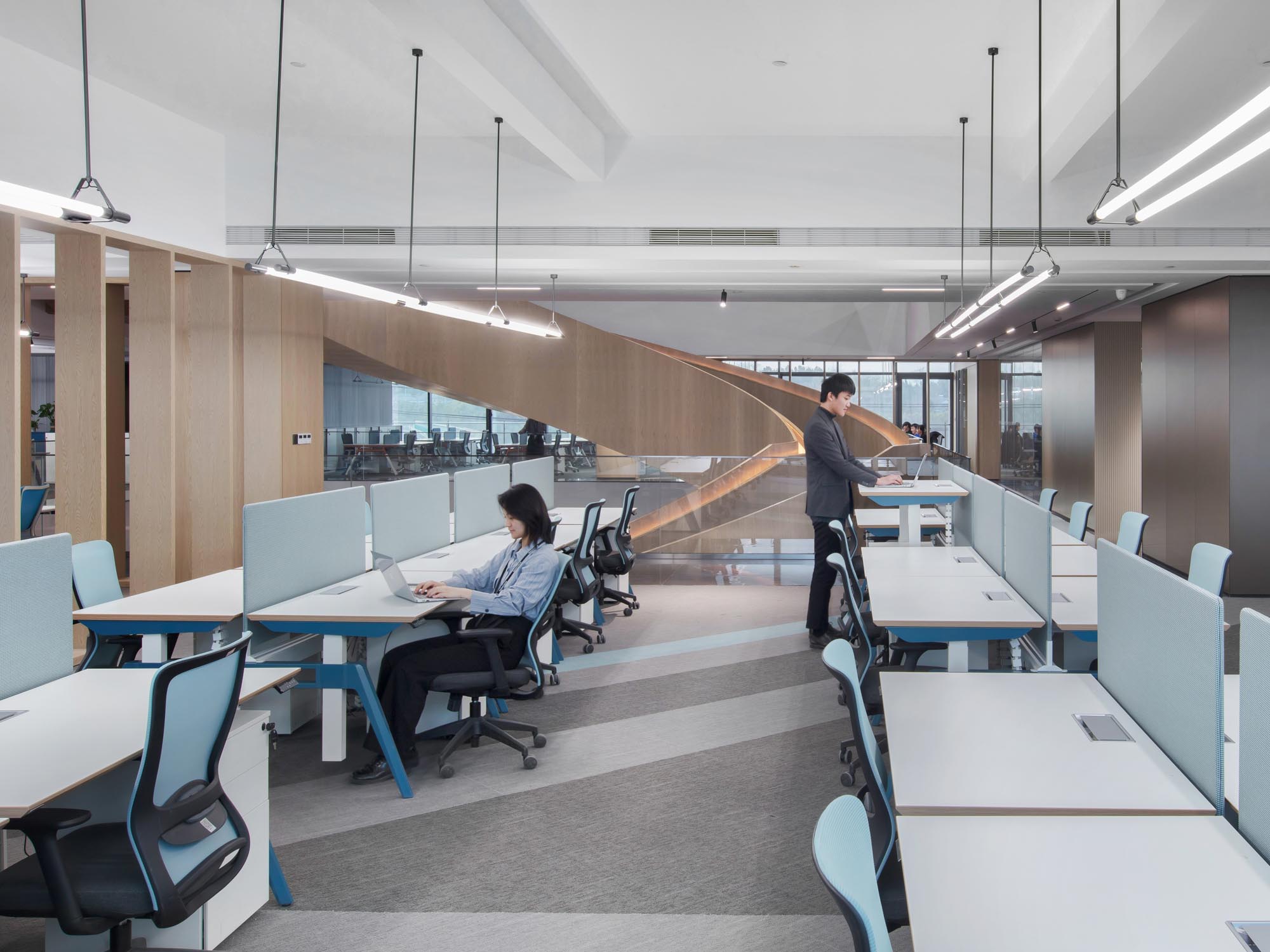 郑州总部办公设计公司观光式办公装修案例(图5) LYCS-Architecture-13.jpg