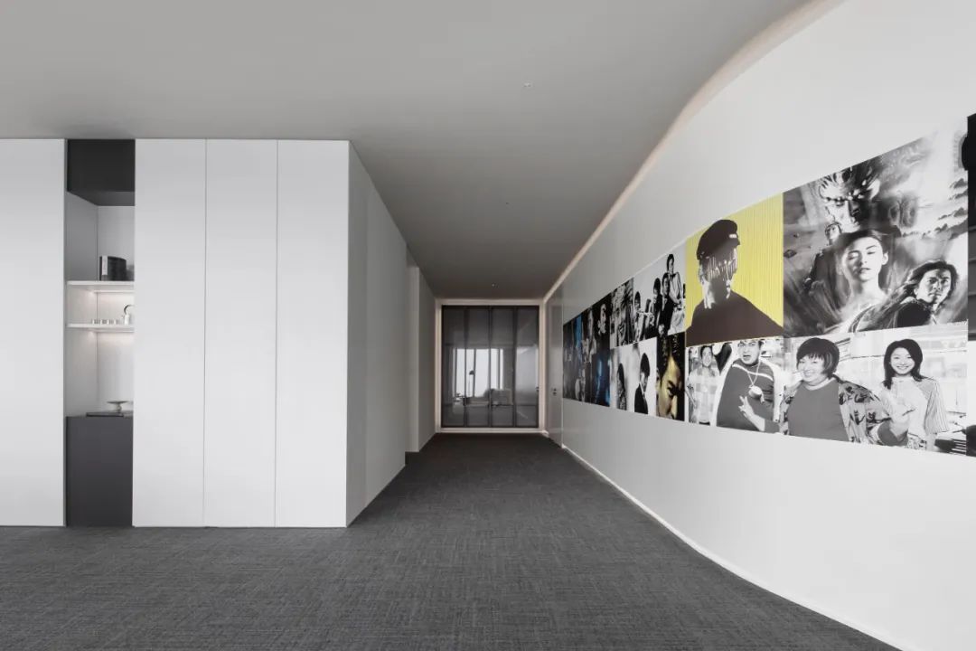 极简艺术风直播公司多媒体办公室装修设计规划(图9) 极简艺术风直播公司多媒体办公室装修设计规划(图9)